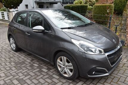 Peugeot 208 157.300 km 5.900 &euro; Trimbs 56753