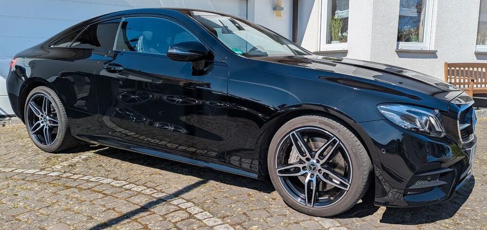 E 300