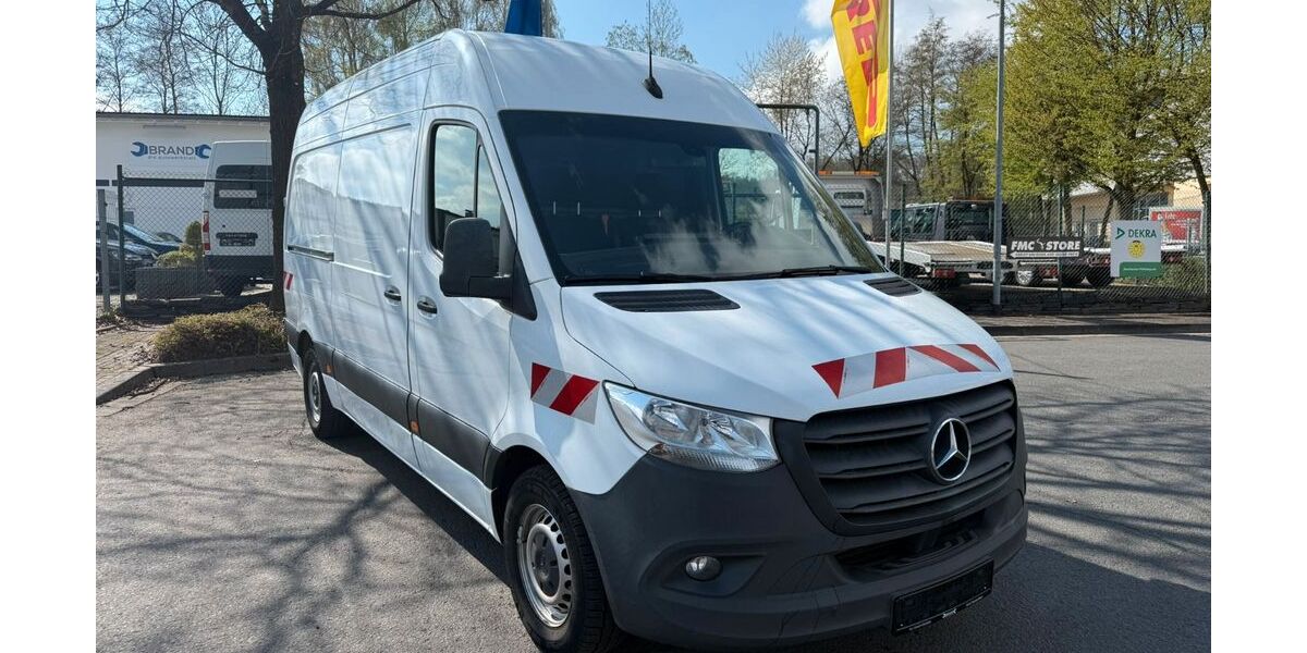 Mercedes-Benz Sprinter 292.710 km 12.990 &euro; Niederelbert 56412