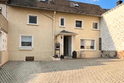 Haus Urbar - 4 Zimmer, 80 m&sup2;, 309.000&euro; | Angebot:26649343