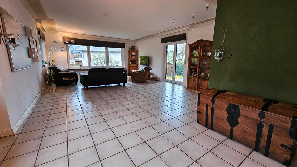 Mehrfamilienhaus, Wohnhaus Ettringen - 7 Zimmer, 215 m&sup2;, 420.000&euro; | Angebot:27158160