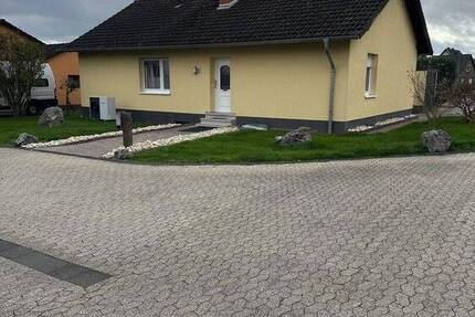 Erstbezug nach Sanierung: Freistehendes Einfamilienhaus in Brohl-Lützing mit modernster Ausstattung 6 zimmer