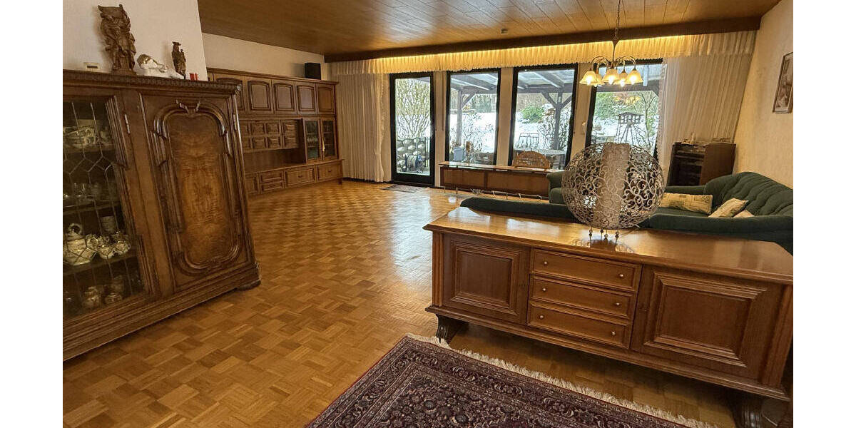 Einfamilienhaus Montabaur - 7 Zimmer, 215 m&sup2;, 490.000&euro; | Angebot:26799360