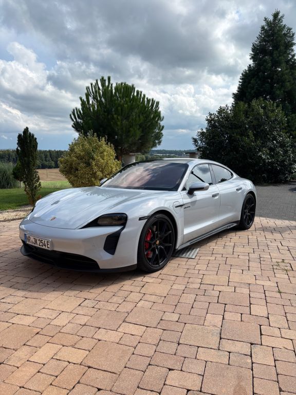 Porsche Taycan 26.800 km 78.500 € Großmaischeid 56276
