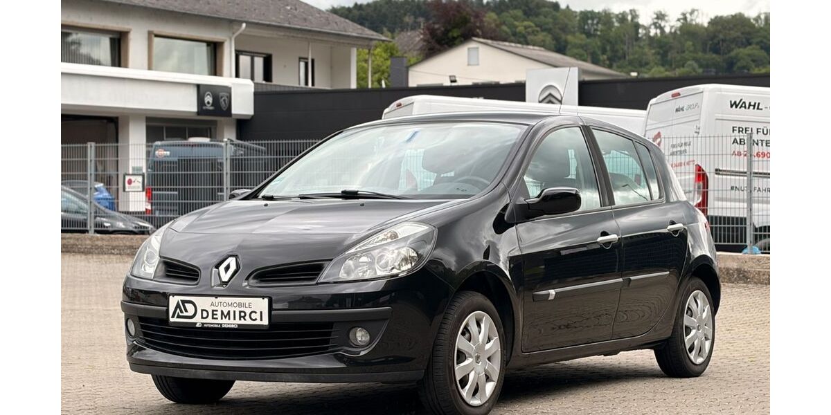 Renault Clio 92.000 km 3.499 &euro; Montabaur 56410