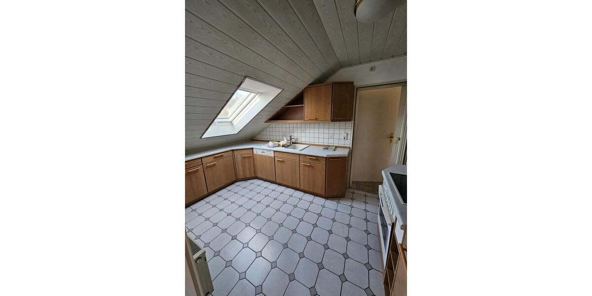 Dachgeschoßwohnung Siershahn - 3 Zimmer, 76 m&sup2;, 684&euro; | Angebot:26675621