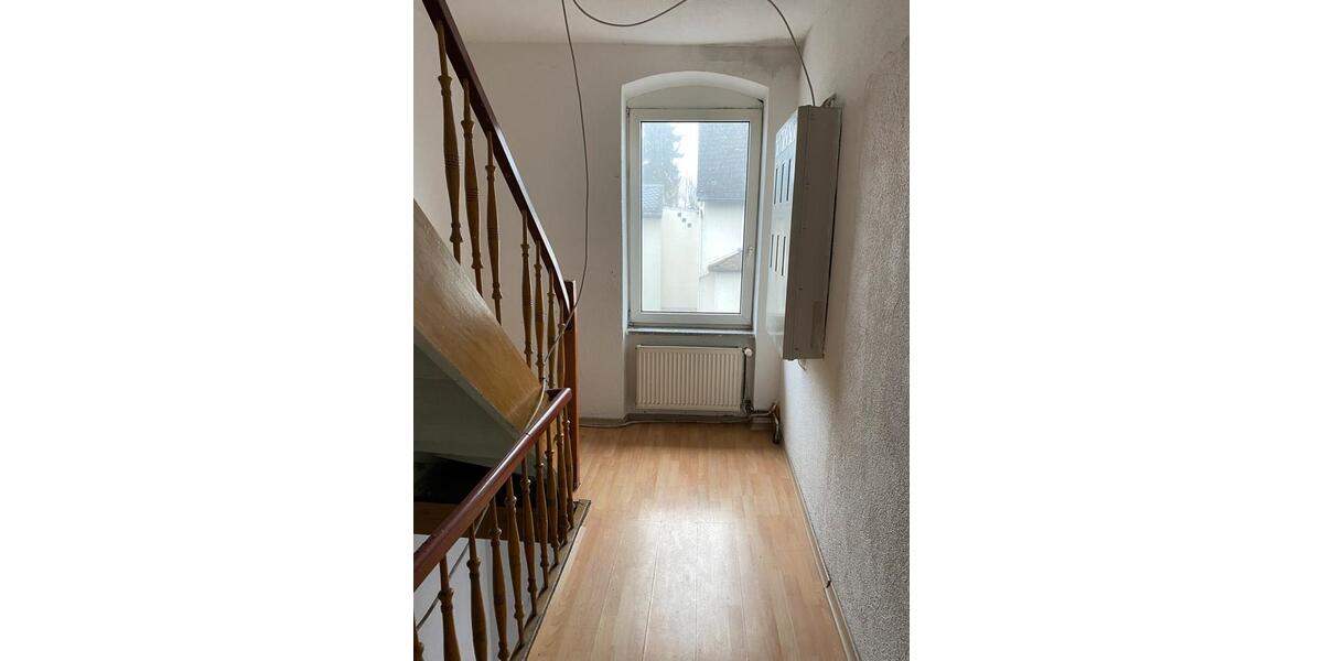 Zwei sanierungsbedürftige Häuser mit Entwicklungspotenzial 6 zimmer