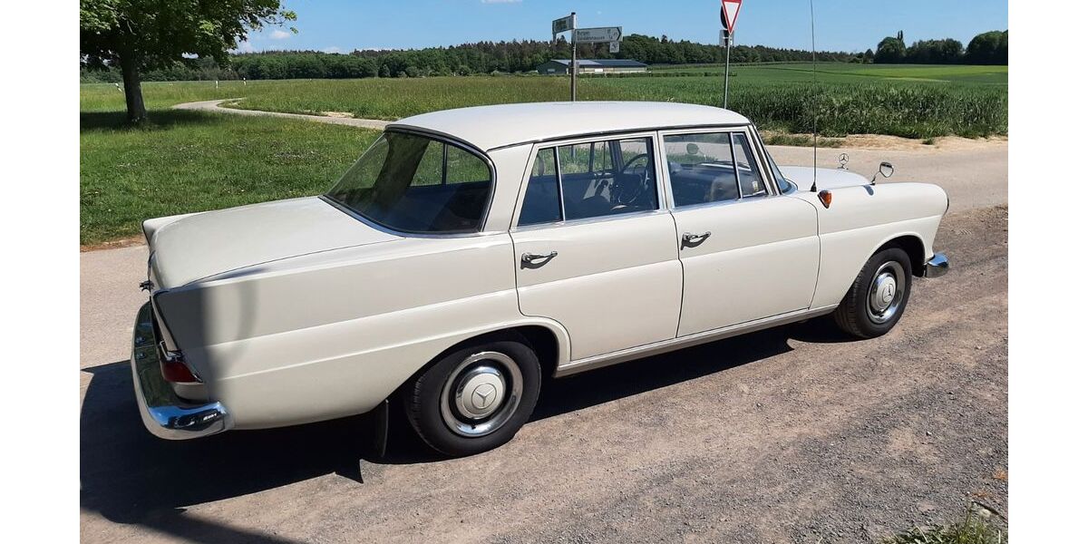 Mercedes-Benz 190 85.700 km 15.500 &euro; Burgen 56332