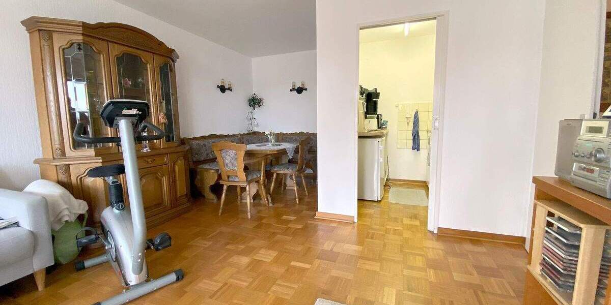 Etagenwohnung Neuwied - 2 Zimmer, 51 m&sup2;, 110.000&euro; | Angebot:25702340
