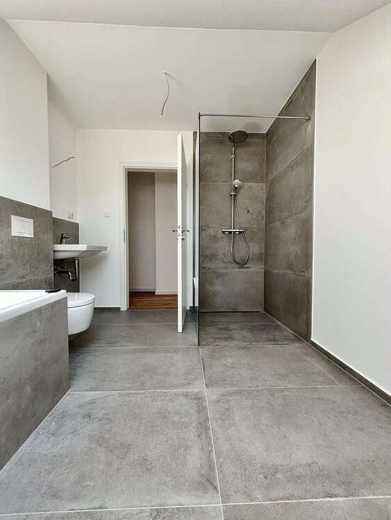 Modernes Wohnen in Nassau: 3 Zimmer mit Klima & 2 sonnigen Balkonen 3 zimmer