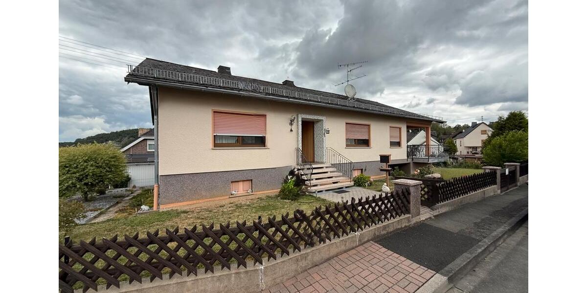 Einfamilienhaus Gückingen - 6 Zimmer, 136 m&sup2;, 330.000&euro; | Angebot:27002023