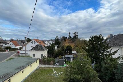 Sanierte 2 Zimmer Wohnung auf der Karthause! 2 zimmer