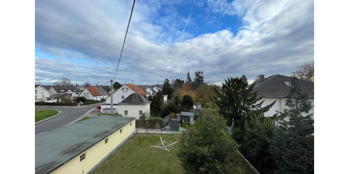 Sanierte 2 Zimmer Wohnung auf der Karthause! 2 zimmer