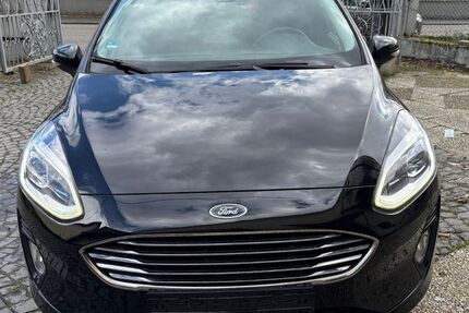 Ford Fiesta 111.490 km 7.900 &euro; Montabauer 56410