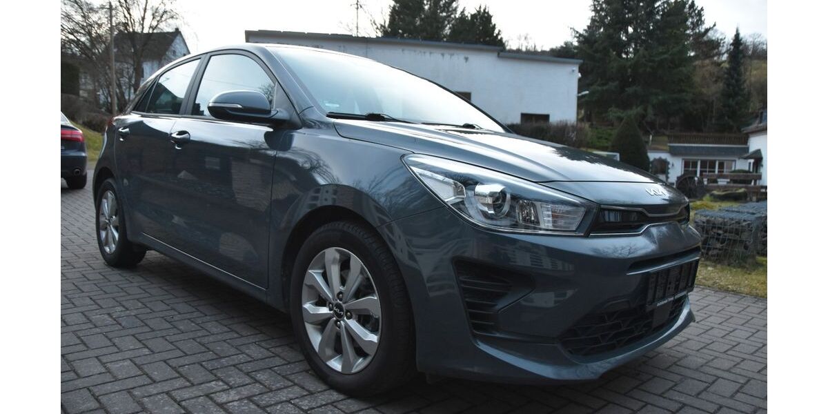 Kia Rio 97.000 km 9.990 &euro; Trimbs 56753
