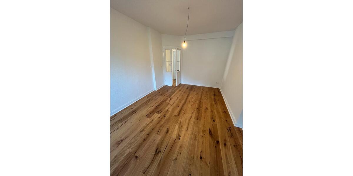 großzügige, kernsanierte 4- Zi.whg. im hist. Forstgut bei Koblenz 4 zimmer