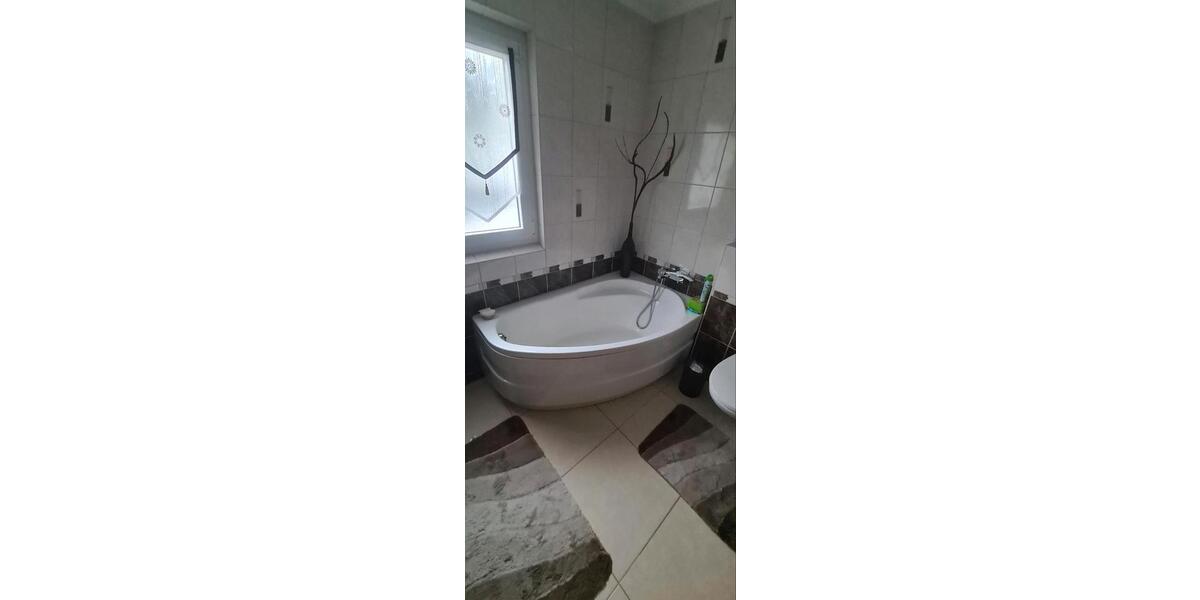 Gemütliches Rheinhaus in zentraler Lage der Karthause 4 zimmer