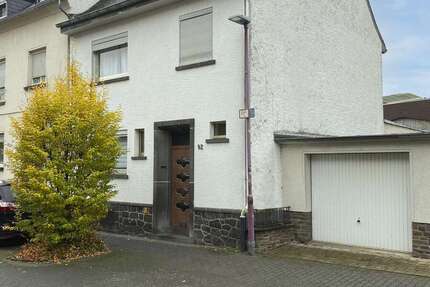 Haus zum Kaufen in Mayen 259.000 € 153 m² 8 zimmer