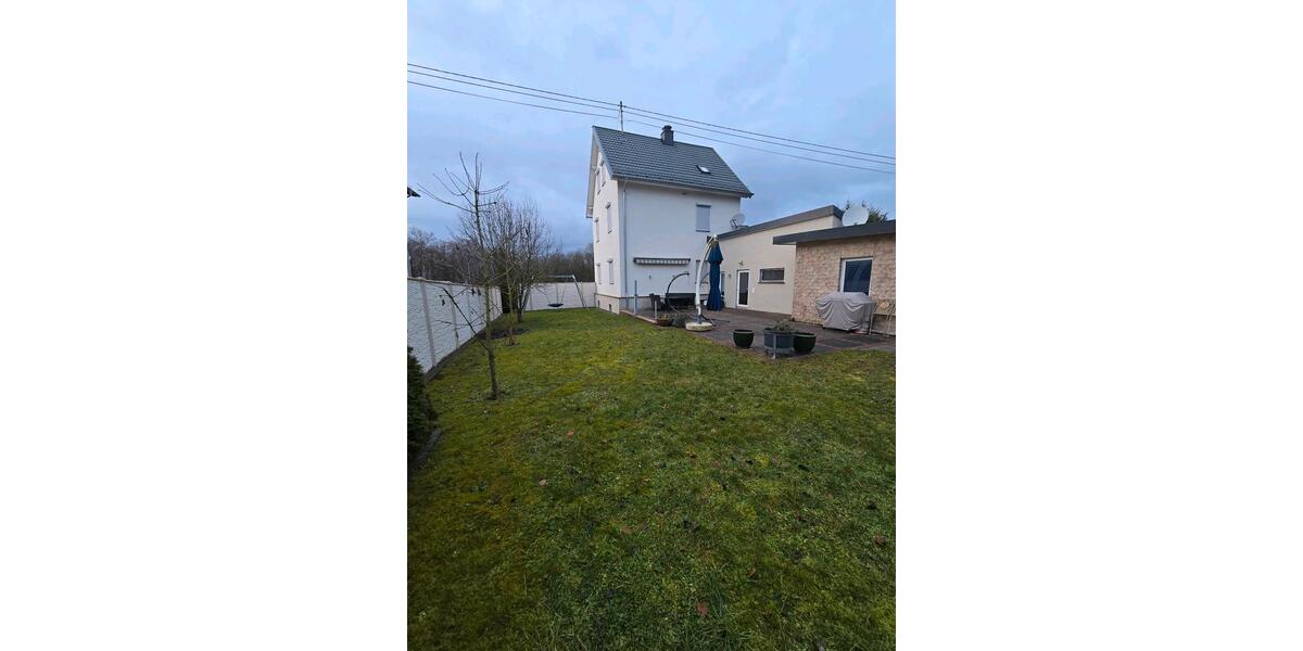 Einfamilienhaus Hundsangen - 6 Zimmer, 240 m&sup2;, 2.000&euro; | Angebot:25064673