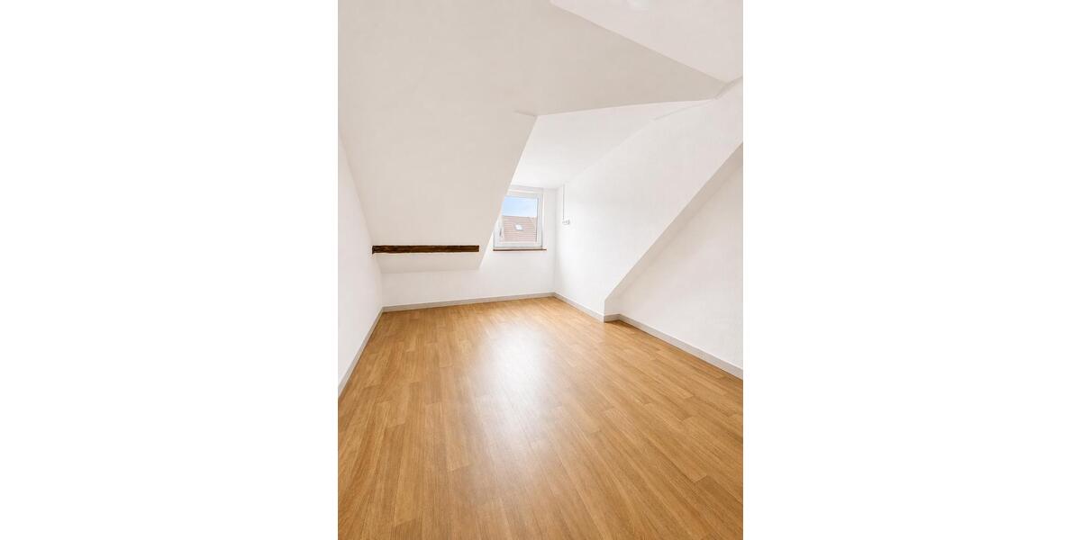 Etagenwohnung Neuwied - 6 Zimmer, 150 m&sup2;, 1.300&euro; | Angebot:26665537