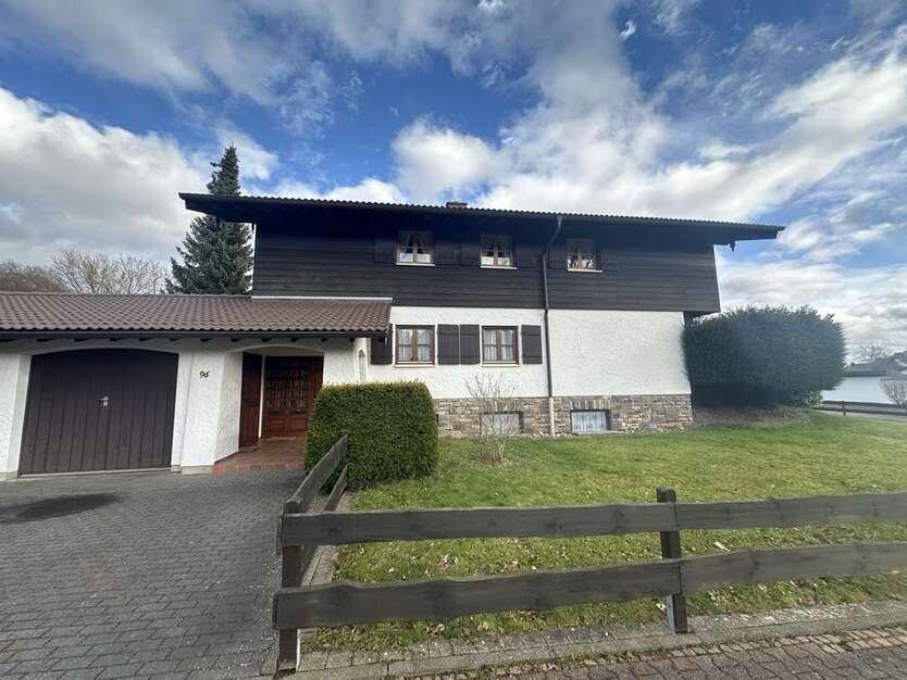 Haus zum Kaufen in Ransbach-Baumbach 490.000 € 200 m²