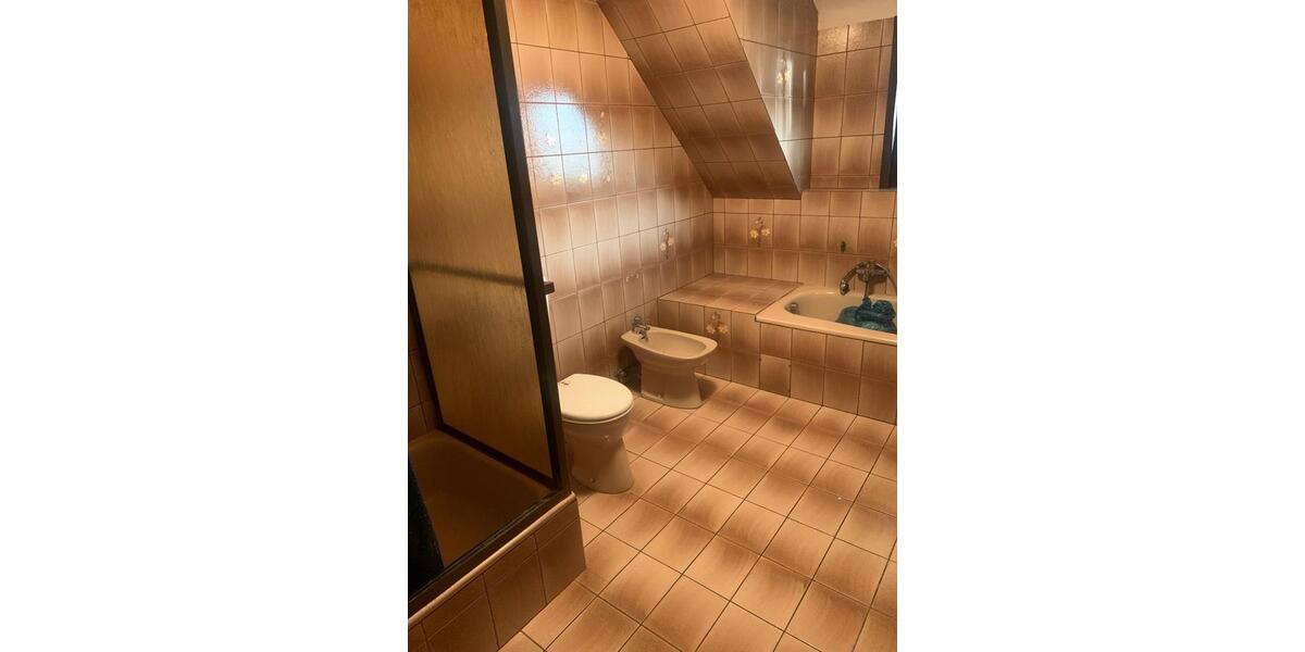 Etagenwohnung Montabaur - 5 Zimmer, 140 m&sup2;, 1.375&euro; | Angebot:26197795