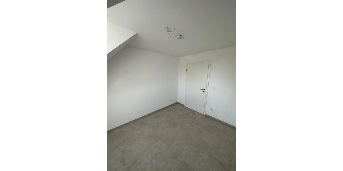 Dachgeschoßwohnung Neuwied Feldkirchen - 3 Zimmer, 69 m&sup2;, 720&euro; | Angebot:26067132