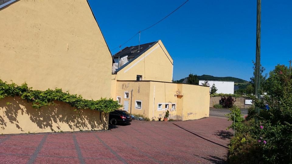 Mehrfamilienhaus, Wohnhaus Kruft - 11 Zimmer, 400 m&sup2;, 349.000&euro; | Angebot:27262189