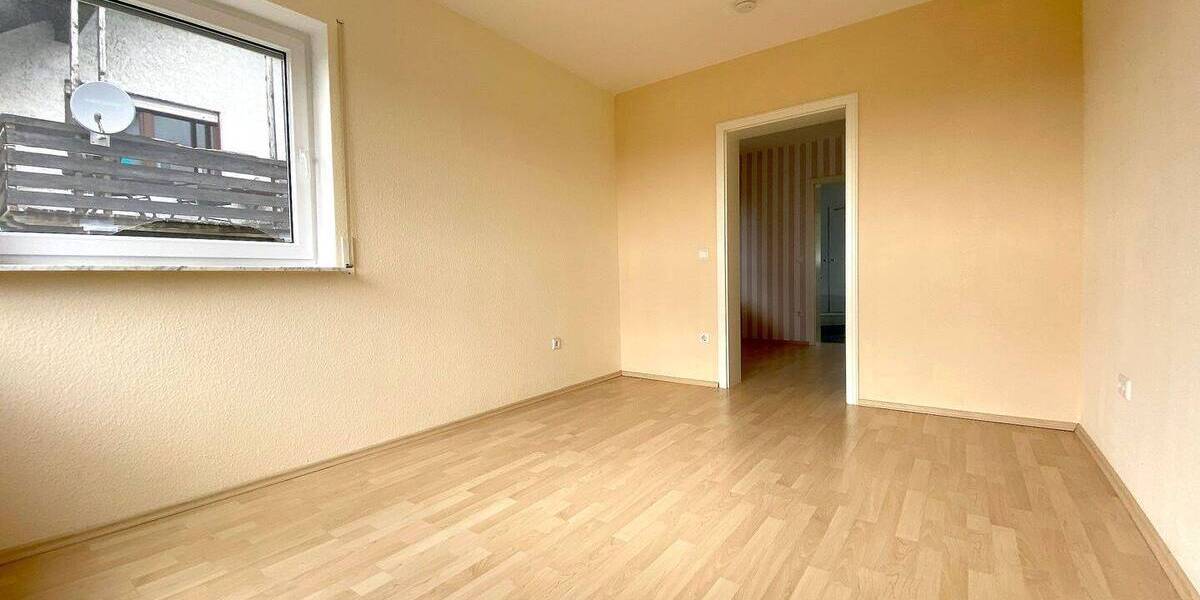 Mehrfamilienhaus, Wohnhaus Mayen Kürrenberg - 6 Zimmer, 135 m&sup2;, 1.200&euro; | Angebot:24610250
