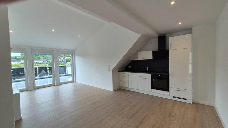 Dachgeschoßwohnung Urmitz - 2 Zimmer, 70 m&sup2;, 820&euro; | Angebot:26689080