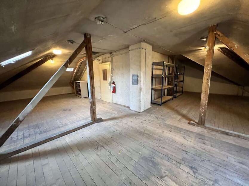Halle in Mannheim 235,29 € 70 m²