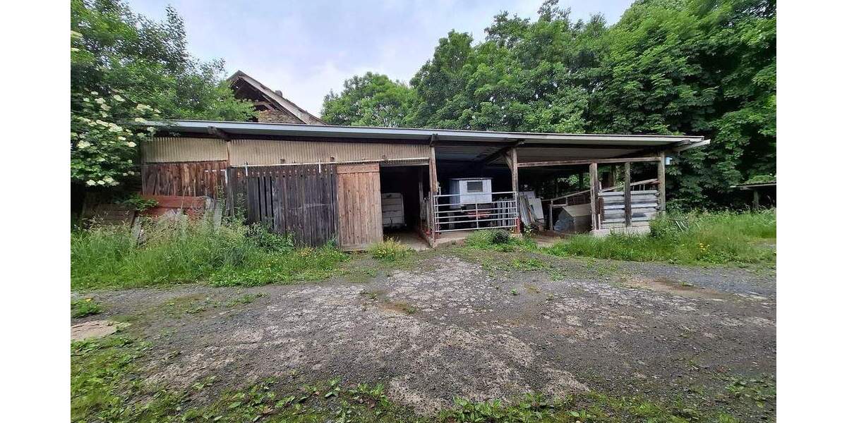 Erweiterbares Bauernhaus mit gepflegten Nebengebäuden, Abrissscheune und optionaler Pachtweide in ruhiger Dorflage! zimmer