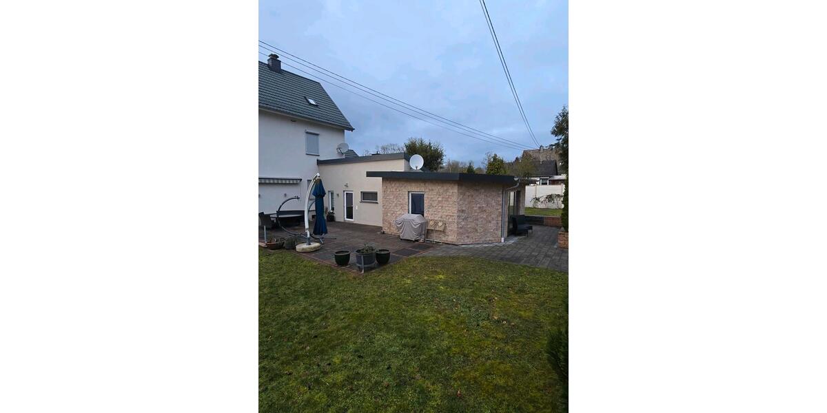 Einfamilienhaus Hundsangen - 6 Zimmer, 240 m&sup2;, 2.000&euro; | Angebot:25064673