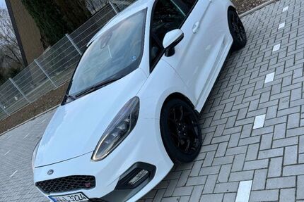 Ford Fiesta 111.000 km 14.000 &euro; Ellenhausen 56242