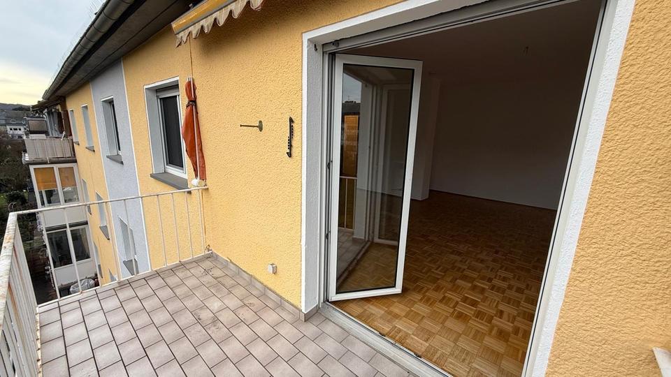 Helle 3-Zimmer-Wohnung mit Balkon & Echtholzparkett in Koblenz 3 zimmer