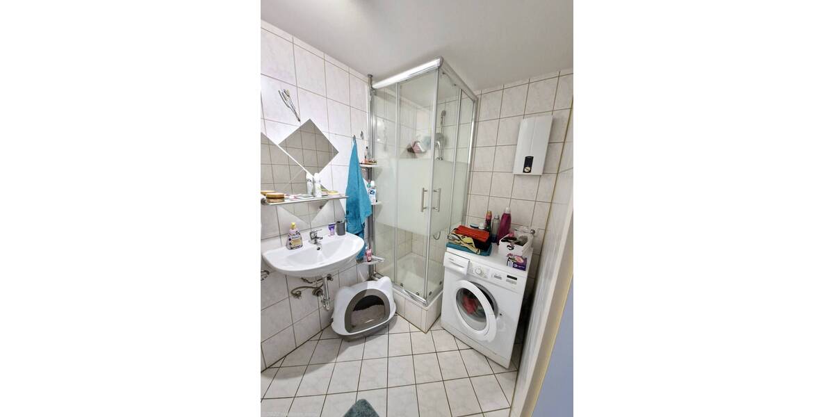 Mehrfamilienhaus mit Ladenlokal, Garagen und Garten zentral in Koblenz-Neuendorf 1 zimmer