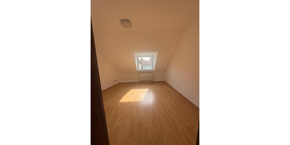 Große DG Wohnung in Koblenz Lützel ideal als WG 4 zimmer