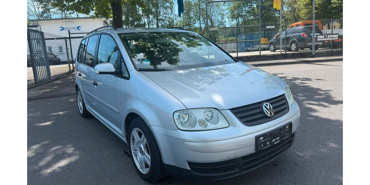 VW Touran 186.709 km 2.490 &euro; Niederelbert 56412