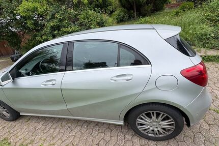 Mercedes-Benz A 180 121.000 km 12.200 &euro; Treis-Karden 56253
