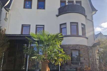 Haus Koblenz Horchheim - 12 Zimmer, 300 m&sup2;, 1.100.000&euro; | Angebot:25538126