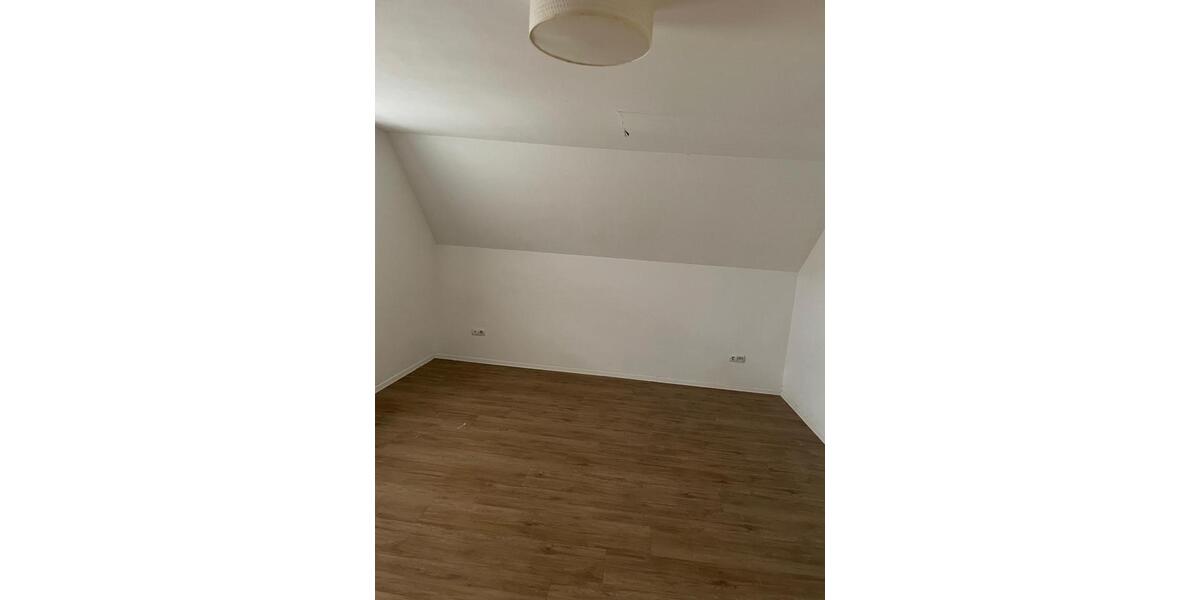 Dachgeschoßwohnung Montabaur - 3 Zimmer, 70 m&sup2;, 800&euro; | Angebot:24863926