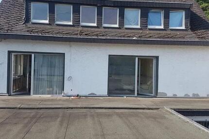 Haus Brey - 8 Zimmer, 300 m&sup2;, 190.000&euro; | Angebot:27093595