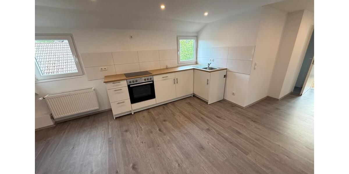 Dachgeschoßwohnung Neuwied - 3 Zimmer, 84 m&sup2;, 780&euro; | Angebot:26443952