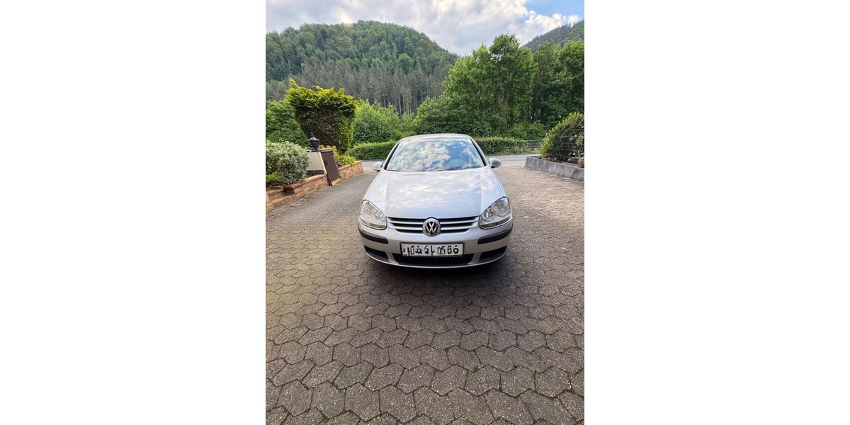 VW Golf 151.000 km 4.250 &euro; Miellen 56132
