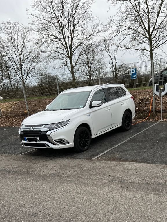 Plug-in Hybrid Outlander