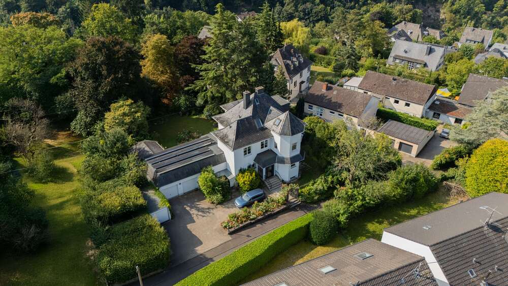 Haus zum Kaufen in Koblenz 1.180.000 € 315.28 m² 9 zimmer