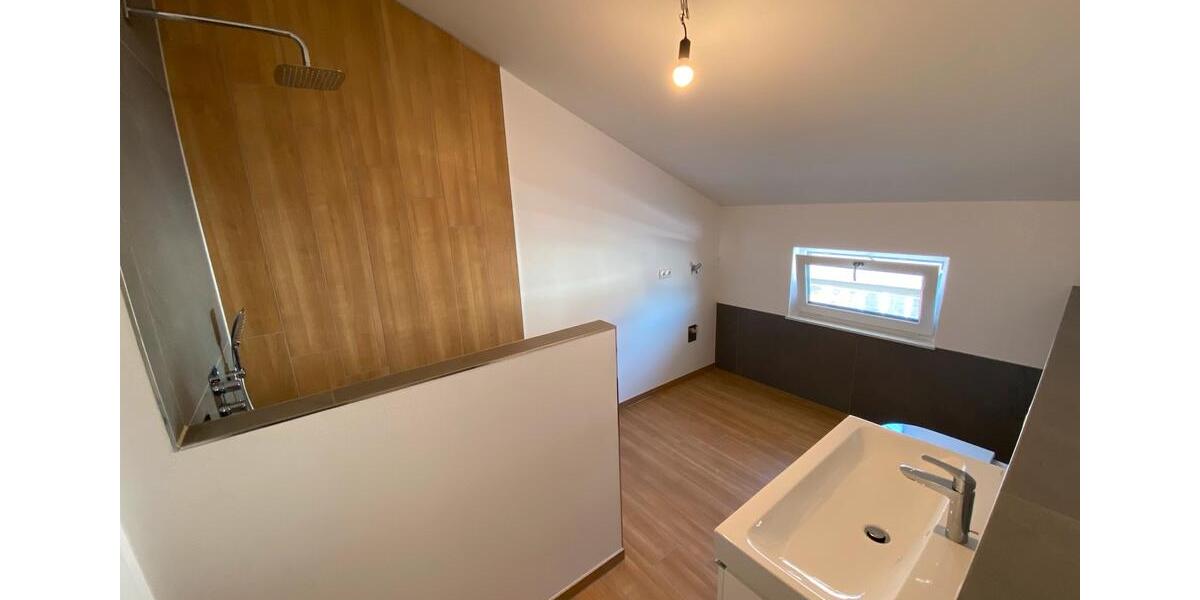 Dachgeschoßwohnung Großmaischeid - 1 Zimmer, 75 m&sup2;, 950&euro; | Angebot:26566083