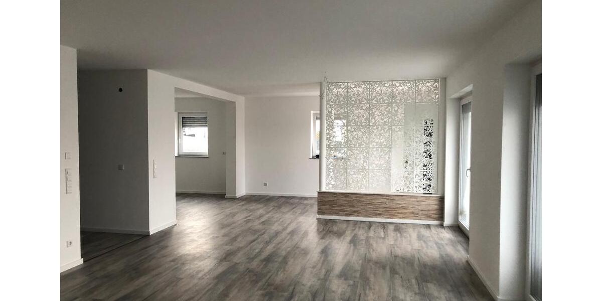 Etagenwohnung Nentershausen - 3 Zimmer, 124 m&sup2;, 1.200&euro; | Angebot:26403600