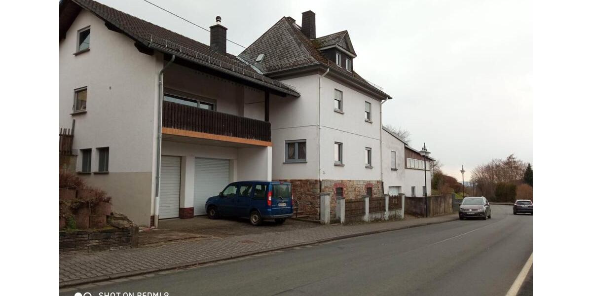 Einfamilienhaus Hillscheid - 7 Zimmer, 200 m&sup2;, 1.550&euro; | Angebot:26375457