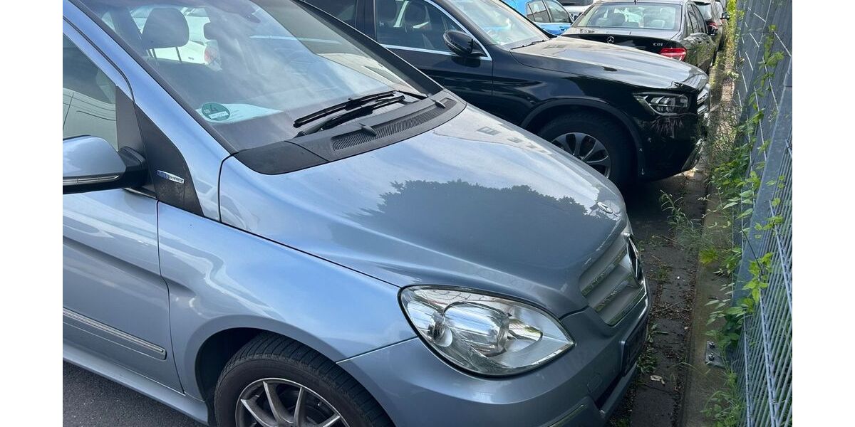 Mercedes-Benz B 180 207.809 km 4.000 &euro; Kaltenengers 56220